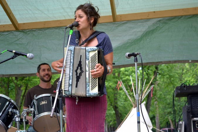 Malena Handeen performing at the Riverfest Rendezvous